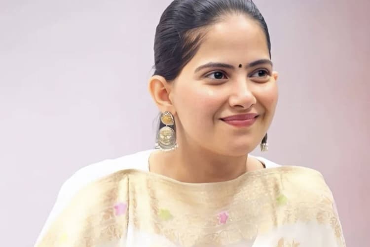 Bitter Truth of Life Quotes by Jaya Kishori: जीवन के 10 कड़वे सत्य जो हर इंसान को सोचने पर मजबूर कर दें