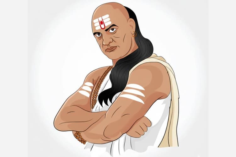 Chanakya Niti: सफलता को आपकी ओर खींचती हैं ये 5 आदतें