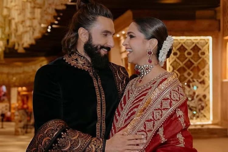 Deepika Padukone: फैंस के सामने रणवीर सिंह की ‘धुरंधर’ की सफलता पर दीपिका ने जताया गर्व, वायरल हुआ रिएक्शन