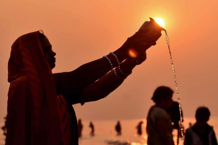 गंगासागर में 60 लाख श्रद्धालुओं ने सागर में लगायी डुबकी, जानें पुण्य स्नान का समय