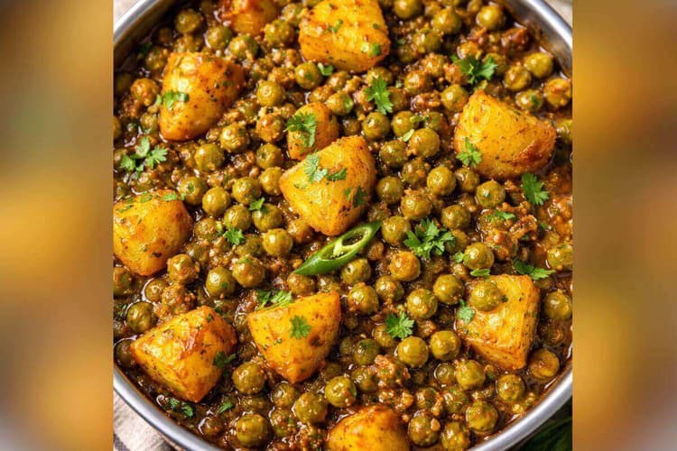 Hara Chana Aloo Sabji: सर्दियों में रोटी या पराठे के साथ बनाएं हरे चने-आलू की स्वादिष्ट सब्जी, जानें तैयार करने की विधि