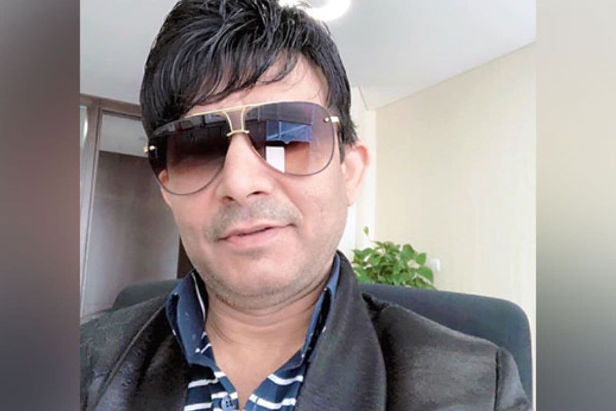 Kamaal R Khan Detained: गोलियां चलाने के बाद केआरके को पुलिस ने पकड़ा, पूछताछ में बताया- बस बंदूक साफ कर रहा था Kamaal R Khan Detained: गोलियां चलाने के बाद केआरके को पुलिस ने पकड़ा, पूछताछ में बताया- बस बंदूक साफ कर रहा था