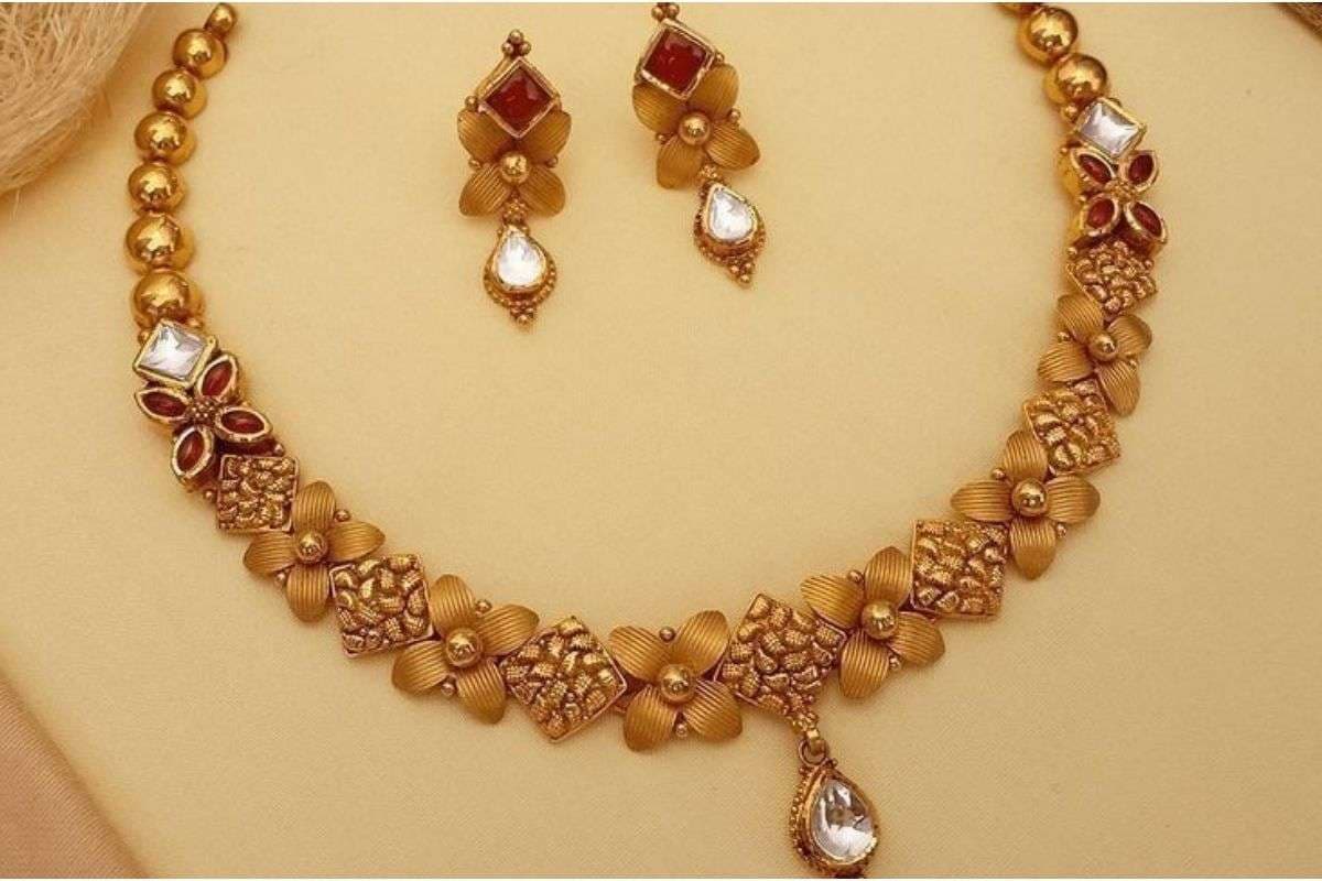 Light Weight Gold Necklace Set 10 Grams: मात्र 1 तोला में बनवाएं सोने का सबसे स्टाइलिश हार