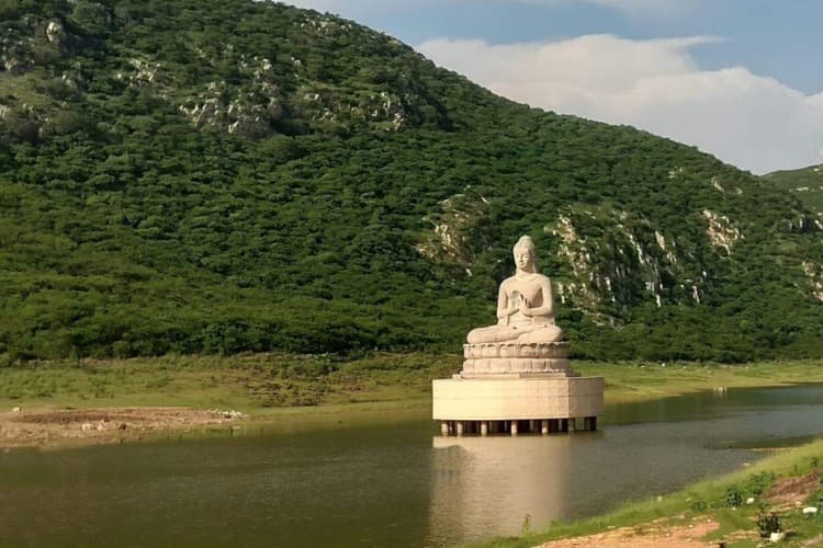 Bihar Tourism: राजगीर में 1 मार्च से शुरू होगा जादुई लेजर शो, पानी पर दिखेगी बुद्ध और महावीर की गाथा