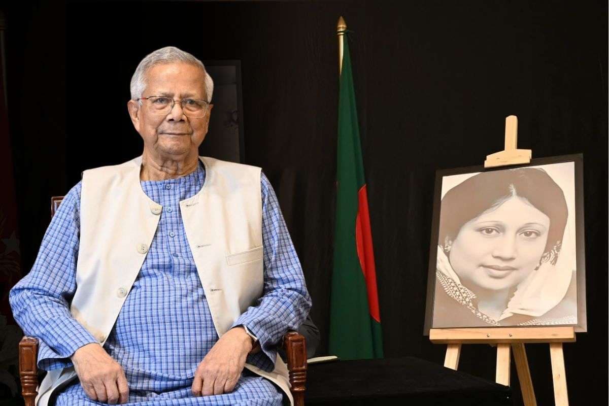 Muhammad Yunus talks of SAARC with South Asian Leaders who gathers to console Khaleda Zia's Janaza