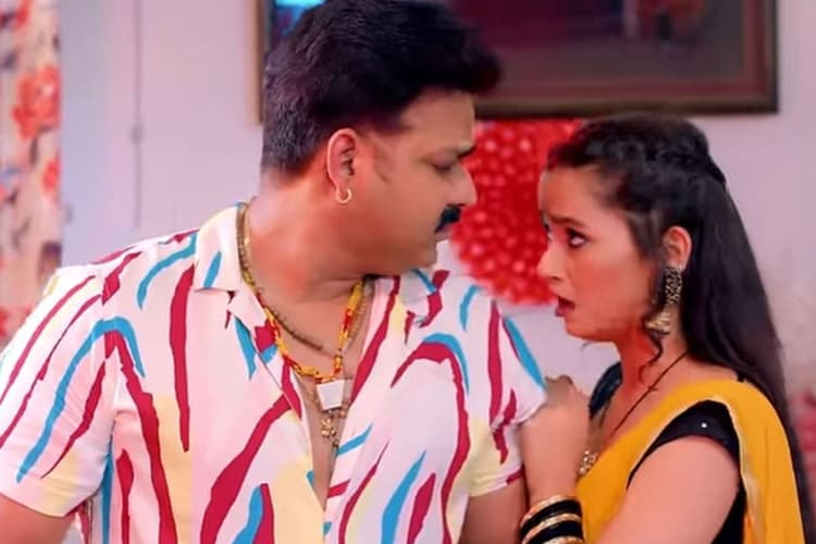 Pawan Singh Song: पत्नी को छोड़ कलकत्ता जाने पर अड़े पवन सिंह, शौतन के डर से घरवाली का हुआ बुरा हाल