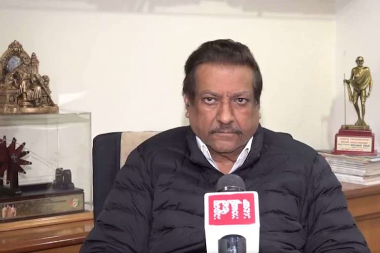 Prithviraj Chavan: पीएम मोदी पर पृथ्वीराज चव्हाण ने दिया विवादित बयान, बाद में देने लगे सफाई