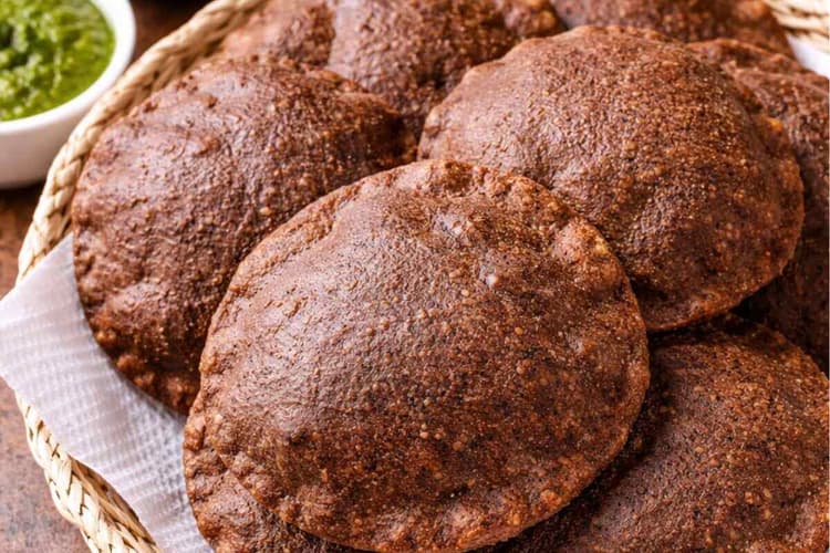 Ragi Puri Recipe: दही या आलू की सब्जी के साथ सर्व करें रागी पूरी, जानें बनाने का आसान तरीका