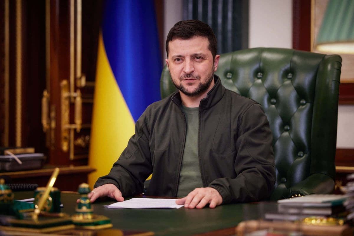 Russia-Ukraine Peace Talks: जेलेंस्की को रूस से आया बुलावा, क्या मॉस्को जाकर पुतिन से हाथ मिलाएंगे यूक्रेनी राष्ट्रपति? Russia-Ukraine Peace Talks: जेलेंस्की को रूस से आया बुलावा, क्या मॉस्को जाकर पुतिन से हाथ मिलाएंगे यूक्रेनी राष्ट्रपति?