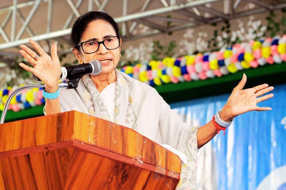 28 साल की हुई ममता बनर्जी की तृणमूल कांग्रेस, अस्मिता की राजनीति को नया रूप दिया 28 साल की हुई ममता बनर्जी की तृणमूल कांग्रेस, अस्मिता की राजनीति को नया रूप दिया