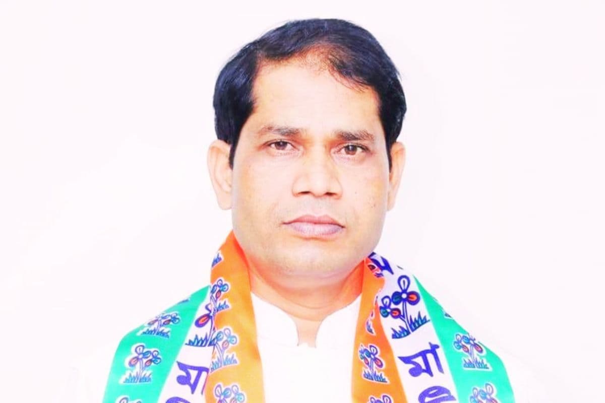 फरक्का बीडीओ कार्यालय में तोड़फोड़ मामला: TMC विधायक पर दर्ज होगा केस! चुनाव आयोग ने DM को दिया निर्देश फरक्का बीडीओ कार्यालय में तोड़फोड़ मामला: TMC विधायक पर दर्ज होगा केस! चुनाव आयोग ने DM को दिया निर्देश