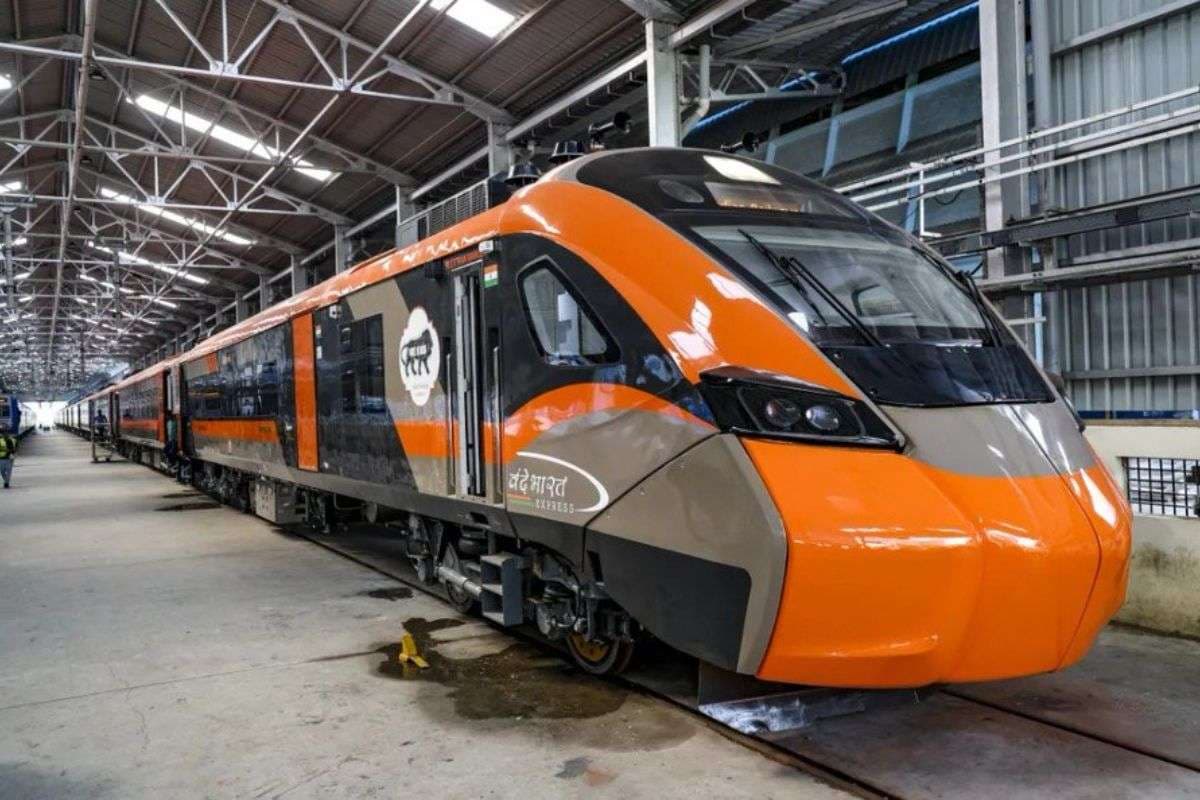 रक्सौल-सीतामढ़ी के रास्ते चलेगी वंदे भारत स्लीपर, अब दिल्ली का सफर होगा और भी आसान