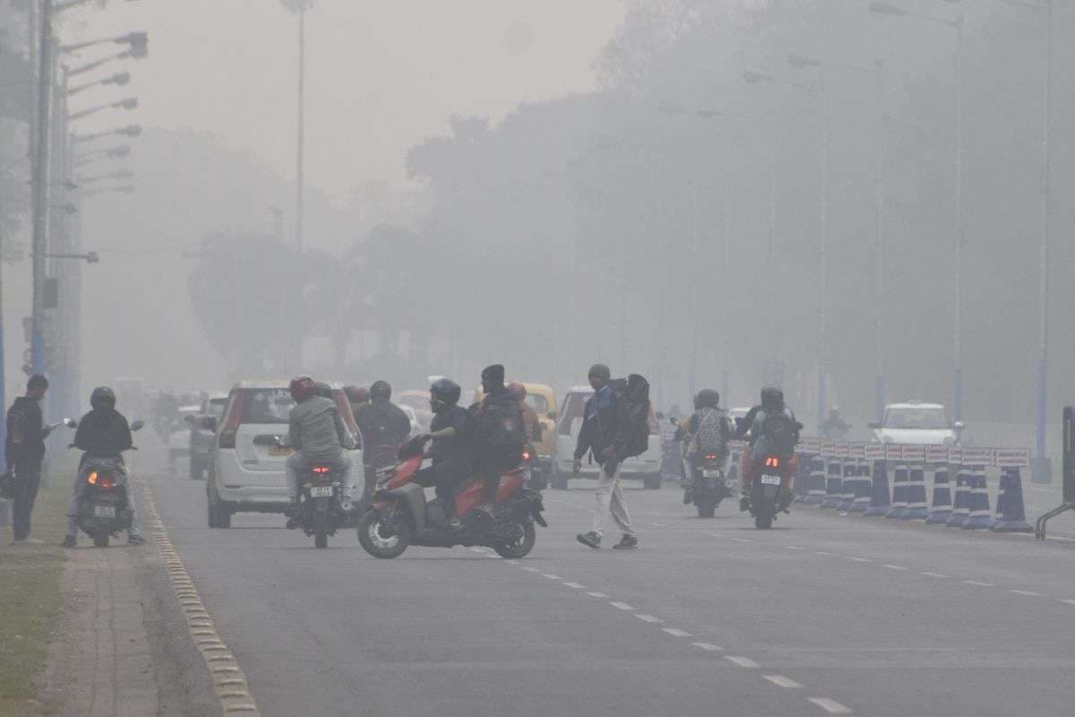 ठिठुर रहा कोलकाता, बंगाल में अभी और बढ़ेगी ठंड