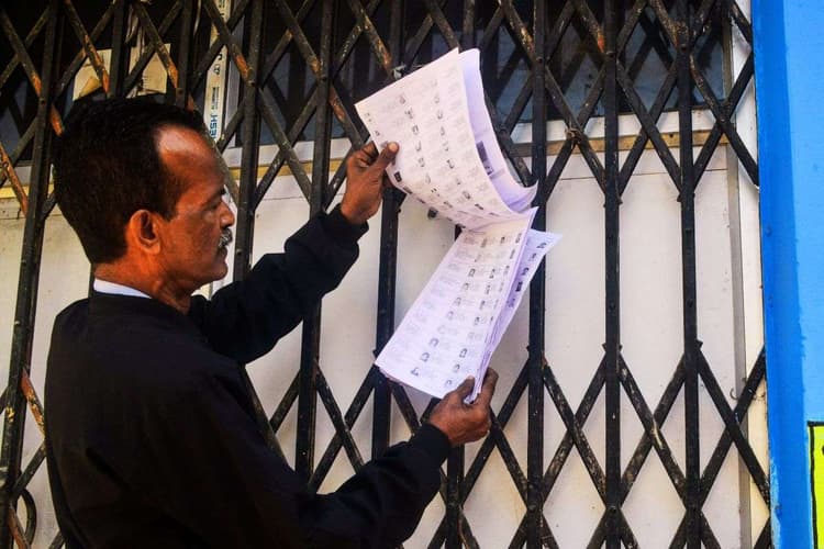 SIR सुनवाई में यौनकर्मियों, किन्नरों और आदिवासियों को बड़ी राहत, वोटर लिस्ट में शामिल होने के लिए दस्तावेज जरूरत नहीं