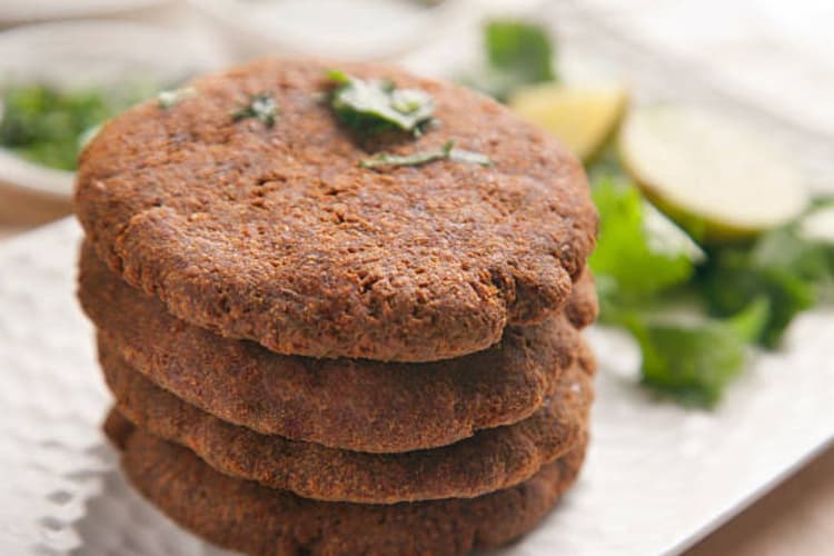 Bajra Tikki Recipe: घर पर ऐसे बनाएं बाजरा टिक्की, खाकर बच्चे हो जाएंगे खुश
