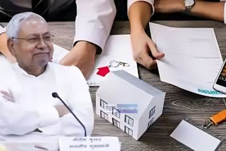 Bihar Bhumi : अब बुर्जुग घर बैठे करेंगे जमीन रजिस्ट्री, जानें नीतीश सरकार की नई डोरस्टेप सेवा