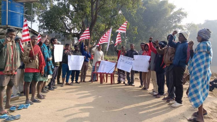 संकल्प सभा में शहीदों को दी गयी श्रद्धांजलि