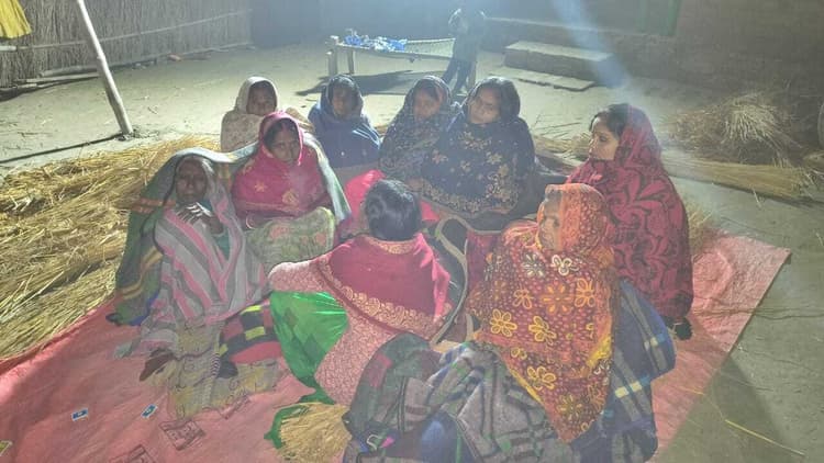 hajipur news. पैदल जा रहे वृद्ध को बाइक ने मारी ठोकर, अस्पताल जाने के दौरान तोड़ा दम