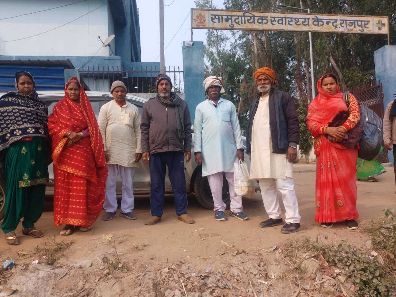 सीएचसी से आंख के ऑपरेशन के लिए सात लोगों को भेजा गया पटना