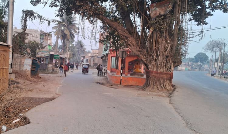 एनएच-107 चौड़ीकरण को छह माह से इंतजार