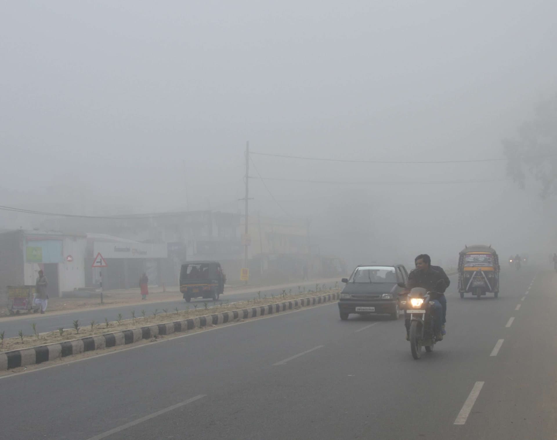शीतलहर व कोहरा से अभी राहत नहीं, अभी जारी रहेगा सर्दी का सितम