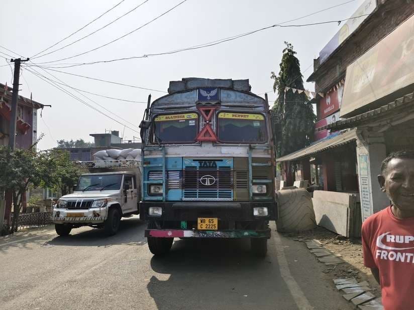बोआरीजोर में ट्रक की चपेट में आने से बाइक सवार की मौत