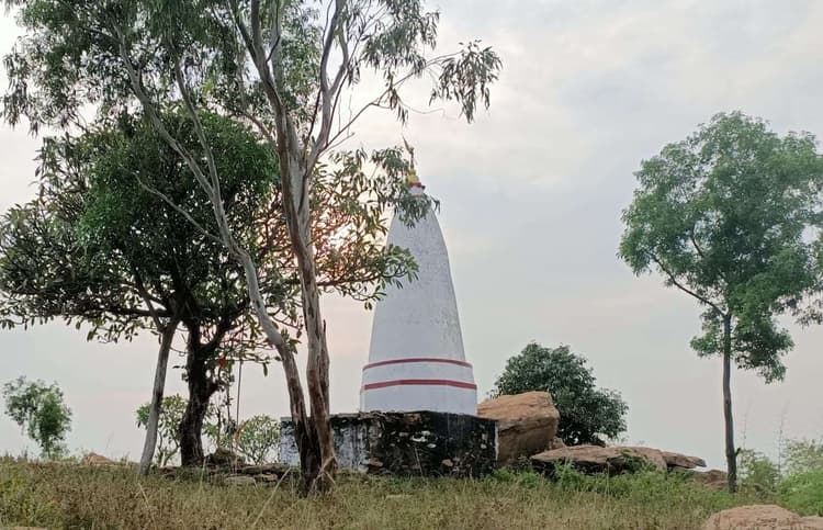 Bokaro News : रामलखन टुंगरी में पेयजल संकट, मेला व पर्यटन पर पड़ रहा असर