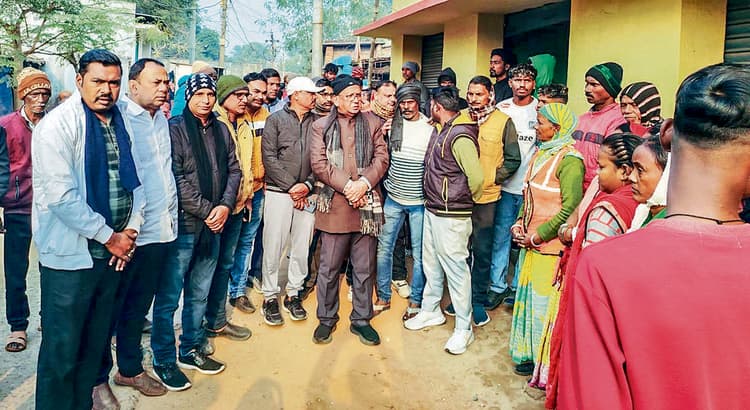 Jamshedpur News : काम न करने वाले ठेकेदारों को ब्लैक लिस्टेड करे मानगो निगम : सरयू राय