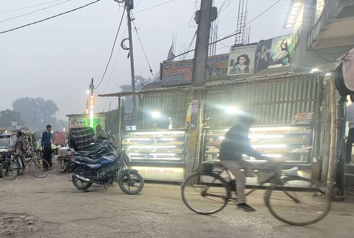 अभियान के सात दिन बाद ही फिर हुआ सड़क का अतिक्रमण