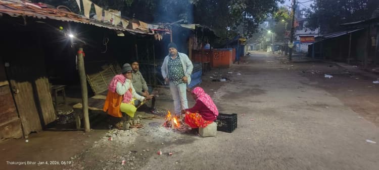पछुआ हवा ने बढ़ायी कनकनी, अलाव बना सहारा
