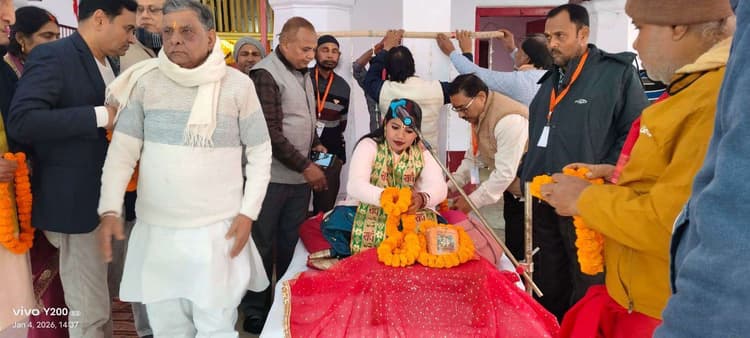 जब-जब धरती पर संकट आता है तो शक्ति व ब्रह्म लेते हैं अवतार : विष्णु प्रिया