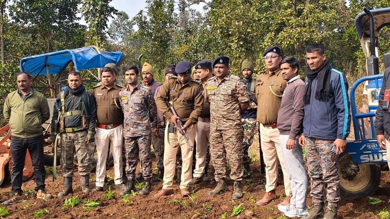 4.60 एकड़ में लगी अफीम की खेती को पुलिस ने किया नष्ट