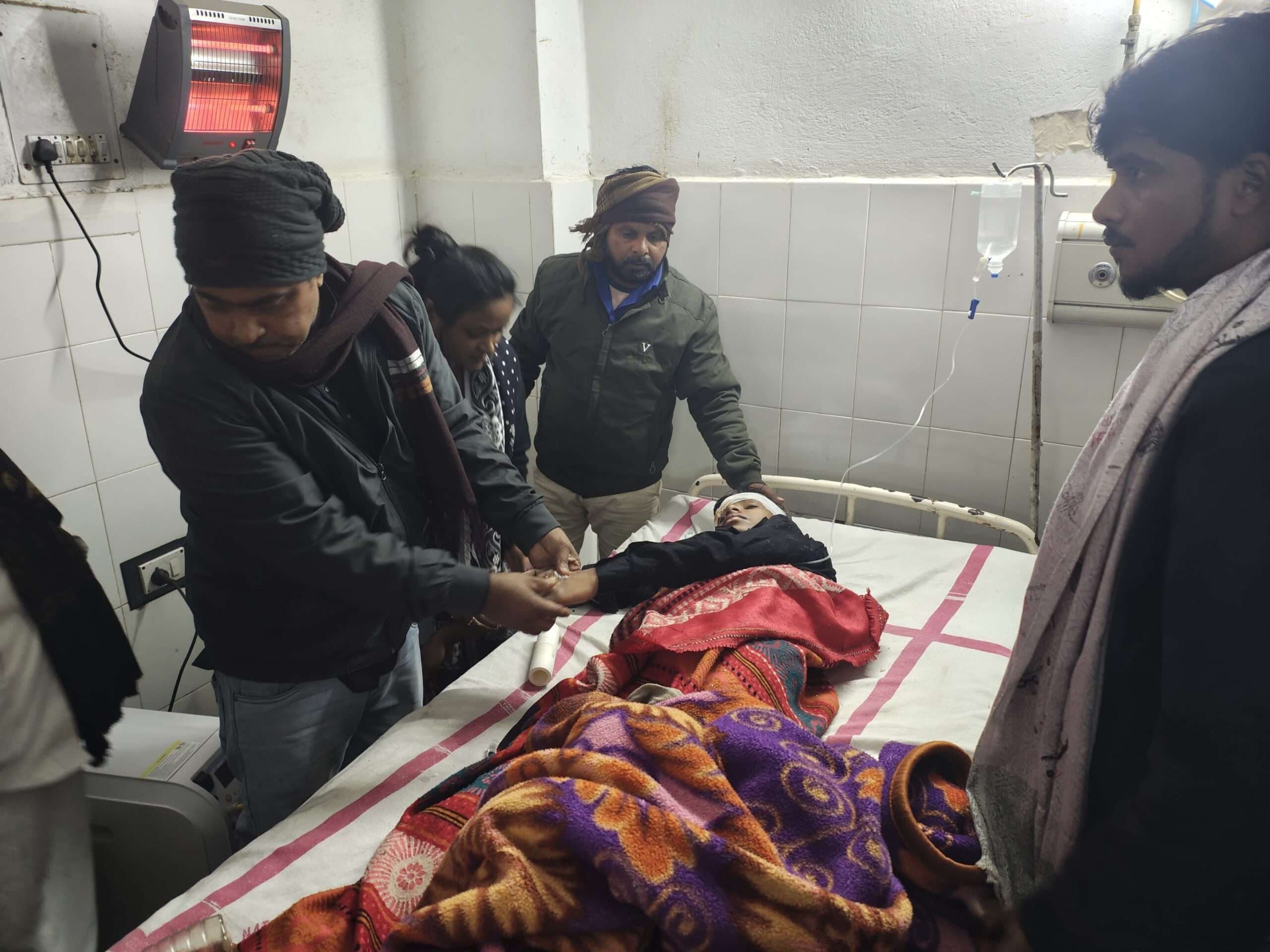 टोटो और बाइक की टक्कर में एक की मौत, तीन घायल