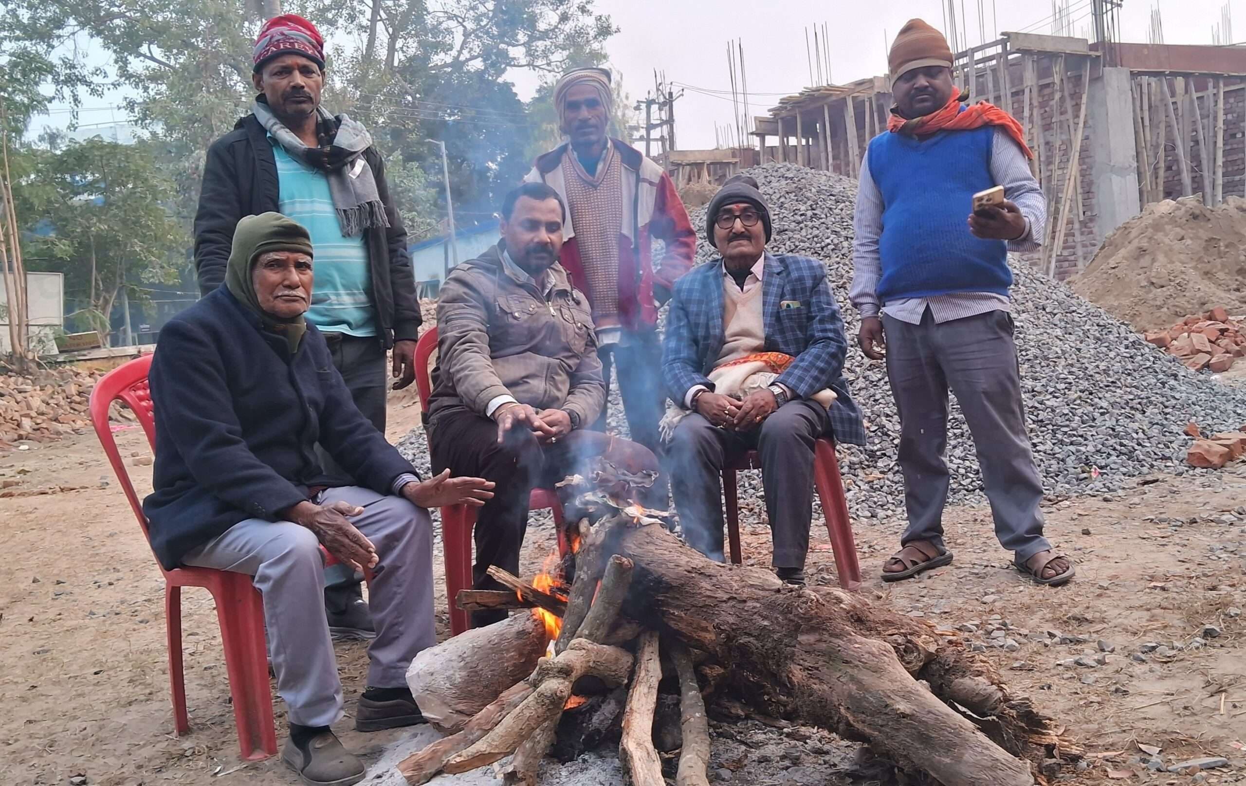 पछुआ हवा के रौद्र रूप से कांपा सुपौल, ठंड से आम जनजीवन अस्त-व्यस्त