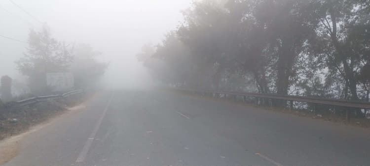 Seraikela Kharsawan News : शीतलहरी से ठिठुरा सरायकेला