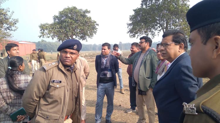 सीएम के संभावित दौरे को लेकर एक्टिव मोड में दिख रहा जिला प्रशासन, विकासात्मक कार्यों का किया निरीक्षण