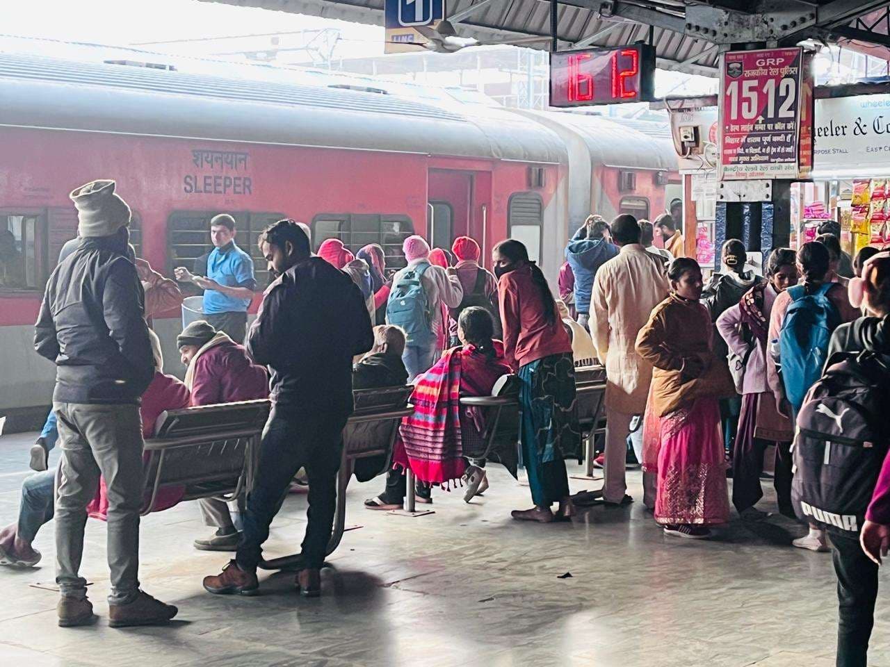 Samastipur News:सवारी ट्रेनों का हाल बेहाल