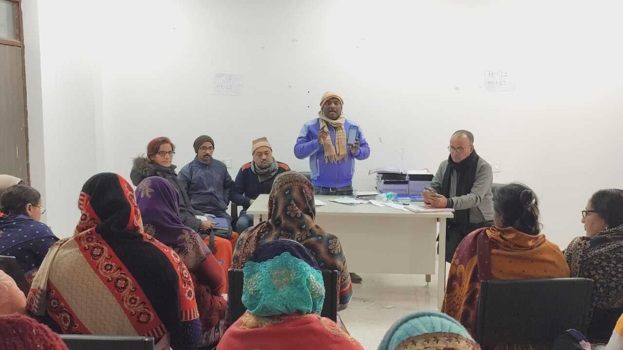 कार्यशाला में आशा को दिया गया प्रशिक्षण