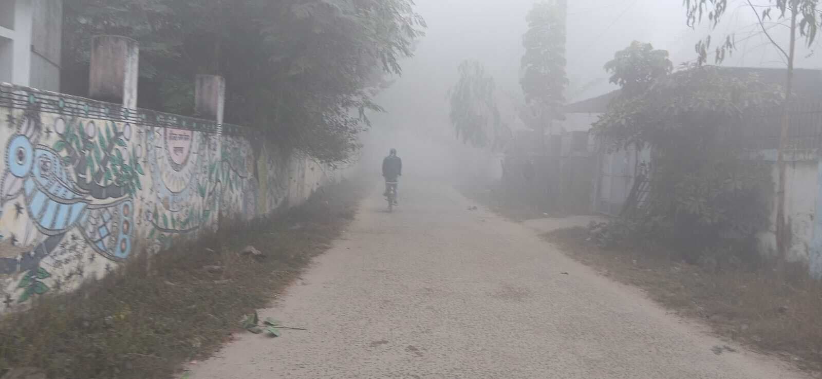 गरीब परिवारों की रात में मुश्किल में कट रही जिंदगी