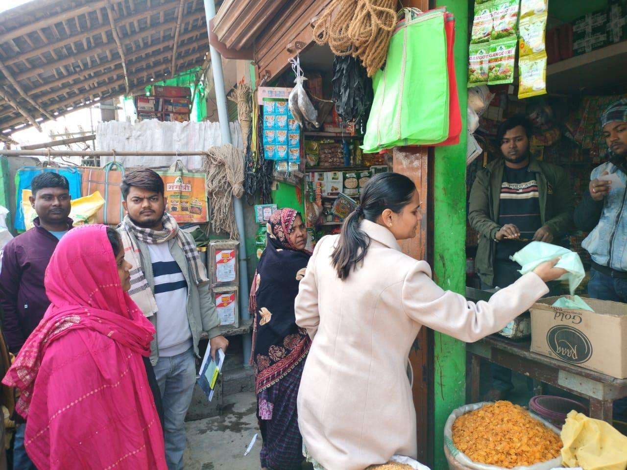 प्लास्टिक का इस्तेमाल पर्यावरण व स्वच्छता दोनों के लिए खतरा