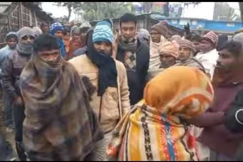 अनाज नहीं देने पर लाभुकों ने किया प्रदर्शन