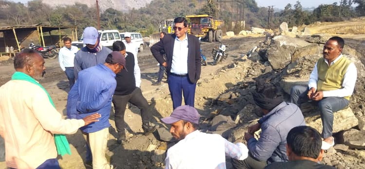 Bokaro News : विस्थापितों ने ठप किया कोयला उत्पादन और डिस्पैच