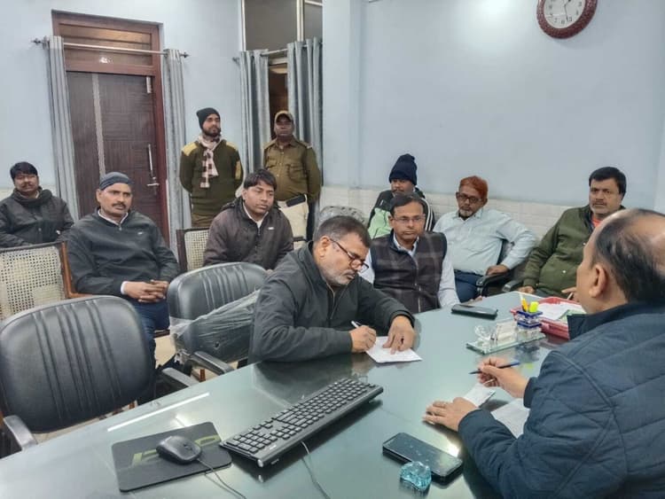 Bokaro News : कोटा से अधिक गाड़ियों के एलॉटमेंट का विरोध