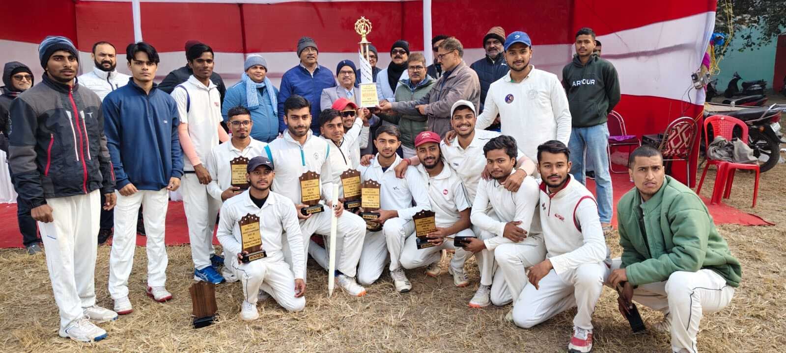 महाराजा कॉलेज ने एमवी कॉलेज बक्सर को हरा जीता शील्ड