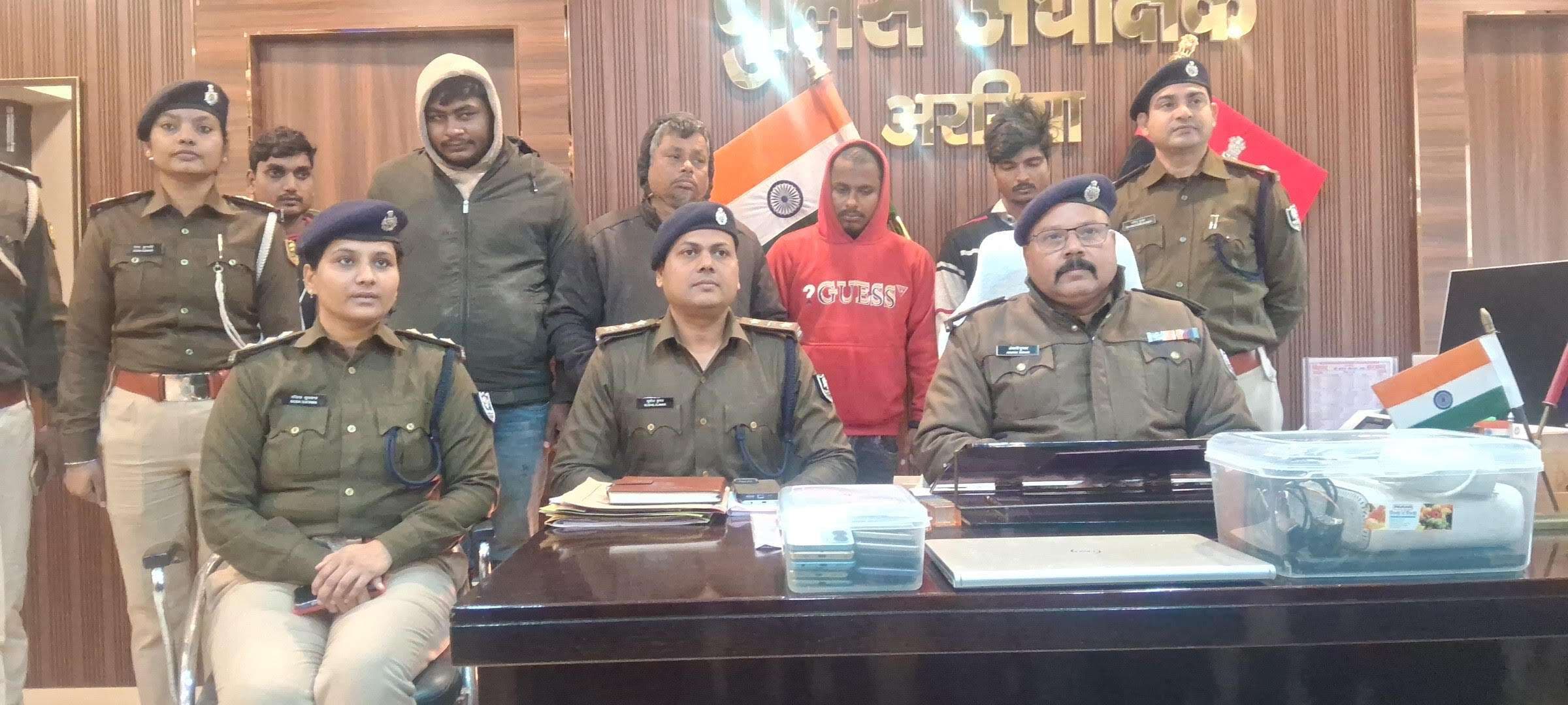 पांच साइबर ठगों को पुलिस ने किया गिरफ्तार