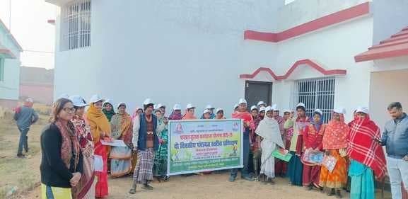 तिलाबाद पंचायत में किसानों को दिया गया फसल सुरक्षा प्रशिक्षण