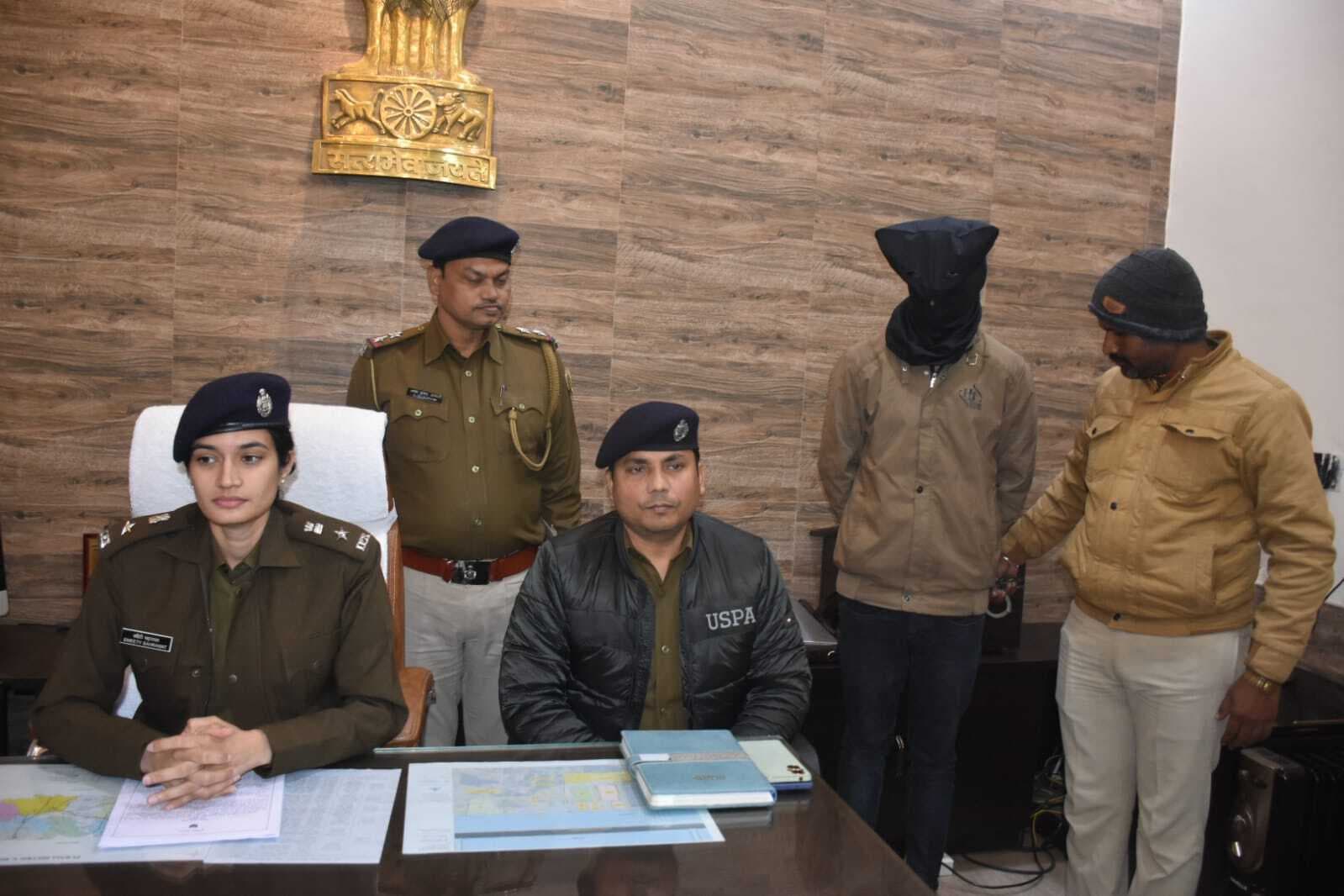 भवानीपुर में कपड़ा व्यवसायी लूटकांड का पुलिस ने किया खुलासा