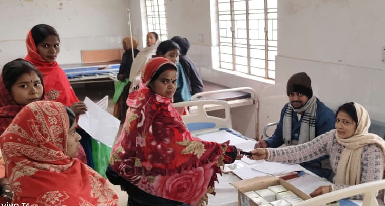 एएनसी जांच के बाद सीएचसी के डॉक्टरों ने दी चिकित्सकीय सलाह