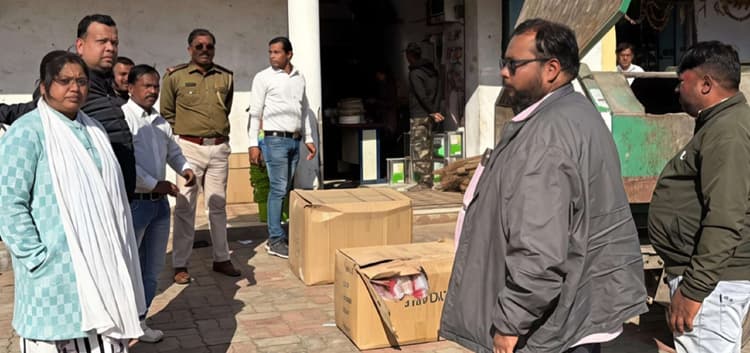 Bokaro News : 300 किलो प्लास्टिक जब्त, 25000 रुपये वसूला जुर्माना