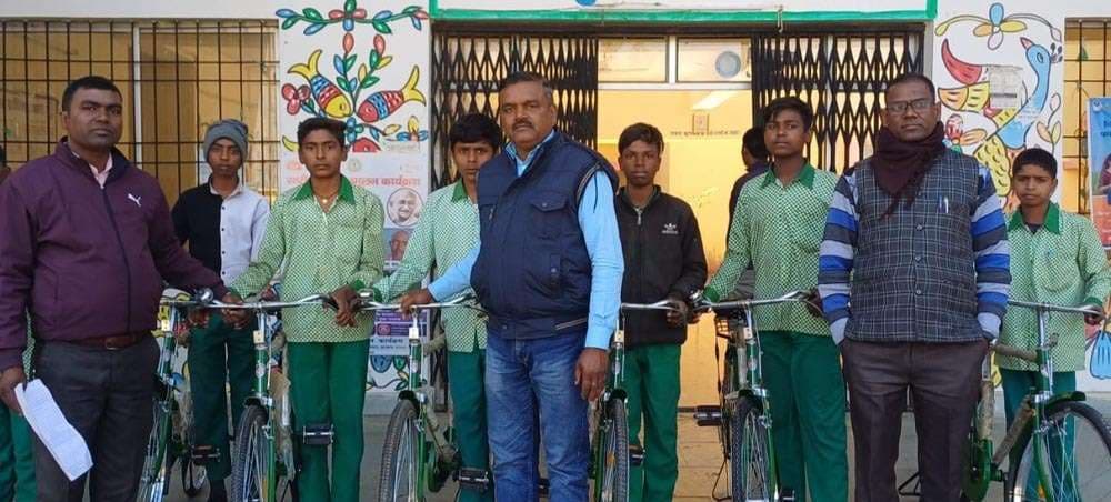 मयूरहंड: 70 विद्यार्थियों को मिली साइकिल